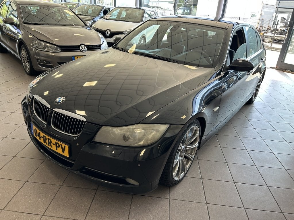 BMW 3-serie 330i Dynamic Exec AUTOMAAT NW APK BJ 2005 !, Auto's, BMW, Automaat, 259 pk, Bedrijf, Sedan