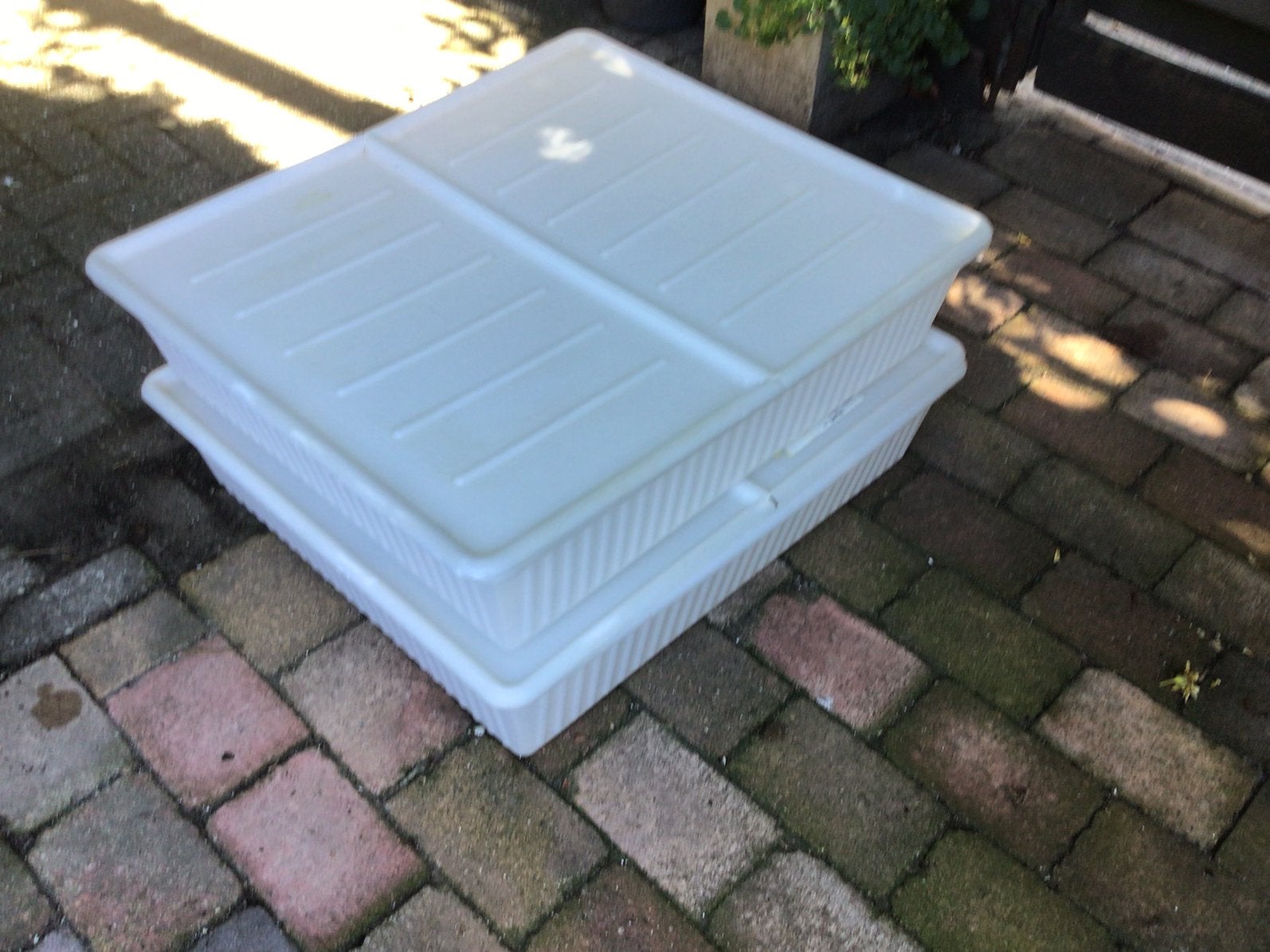 3x Opberg bak kunstof maat L70 B77 H20 met deksel, Doe-het-zelf en Verbouw, Kratten en Dozen, Ophalen, Gebruikt, Overige typen
