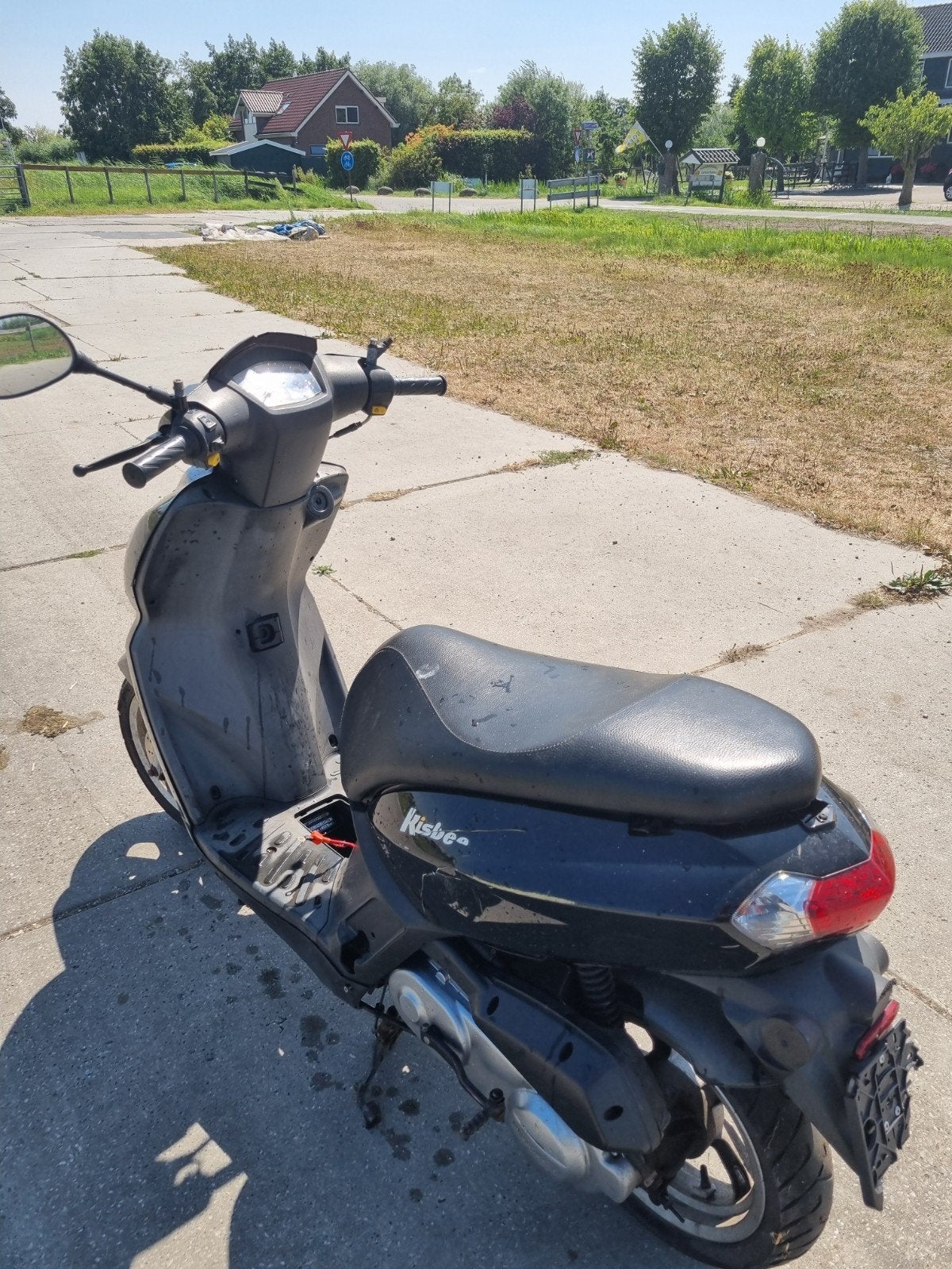 peugeot kisbee zwart, Gebruikt, Overige modellen, Ophalen of Verzenden, Benzine