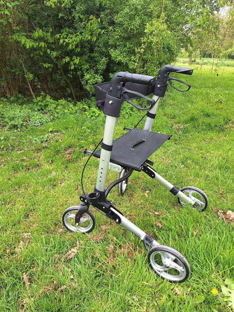 Rollator, eenvoudig maar doeltreffend, Diversen, Ophalen, Opvouwbaar, Gebruikt