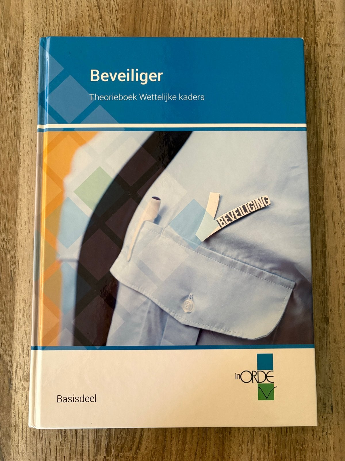 Beveiliger Theorieboek Wettelijke kaders Basisdeel, Boeken, Ophalen, Gamma, Zo goed als nieuw, MBO