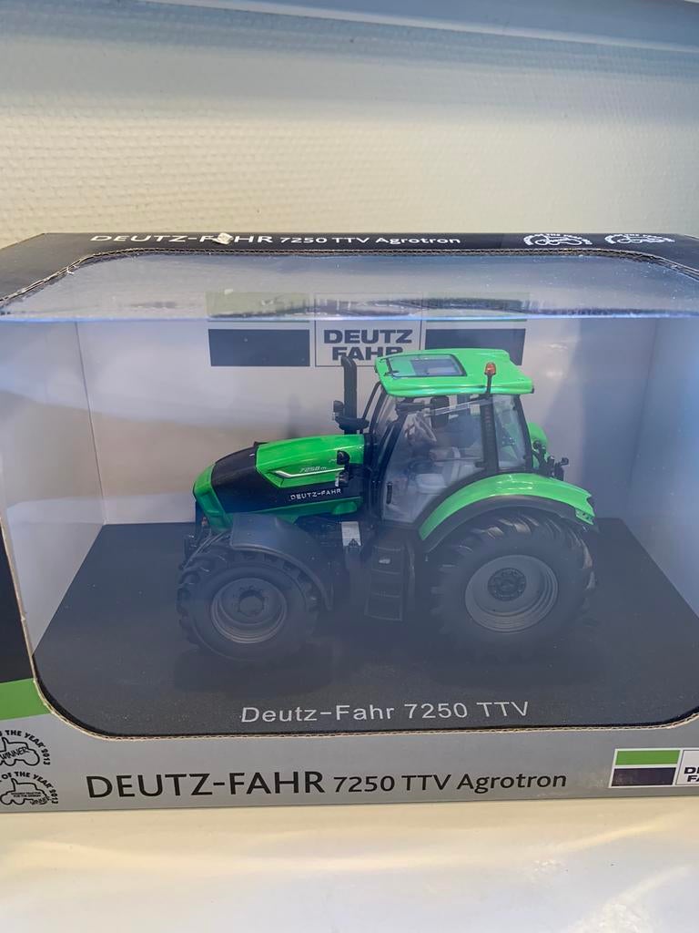 Deutz-fahr 7250 ttv agrotron, Hobby en Vrije tijd, Modelauto's | 1:32, Ophalen of Verzenden, Zo goed als nieuw, Tractor of Landbouw