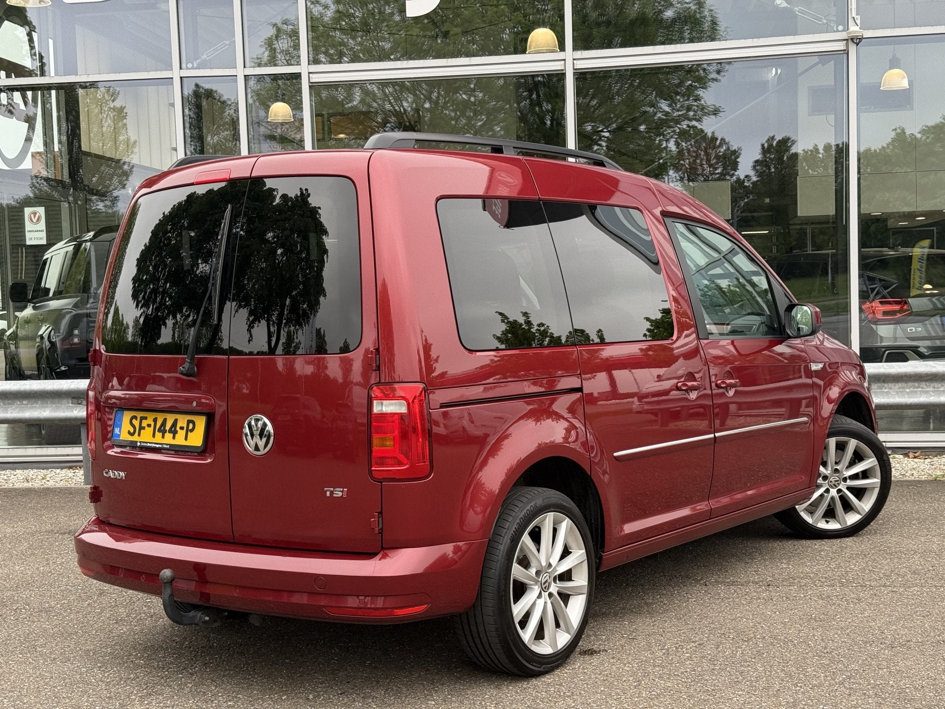 Volkswagen Caddy 1.4 TSI Highline 7p | Carplay | Navi | Trek, Auto's, Gebruikt, 4 cilinders, 700 kg, 7 stoelen