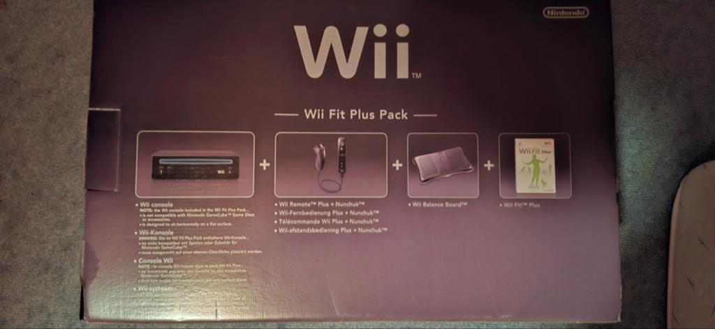 Wii Fit Plus Pack - Zo goed als nieuw + extra spel, Ophalen of Verzenden