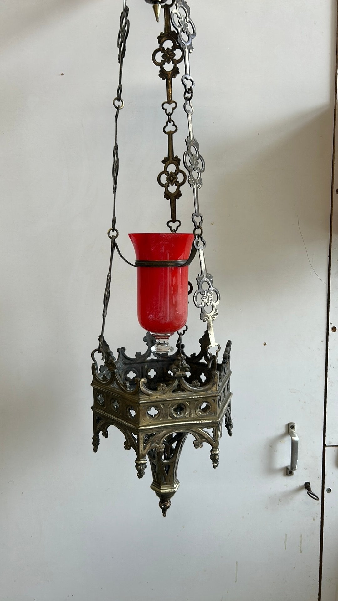 Antieke godslamp, Ophalen