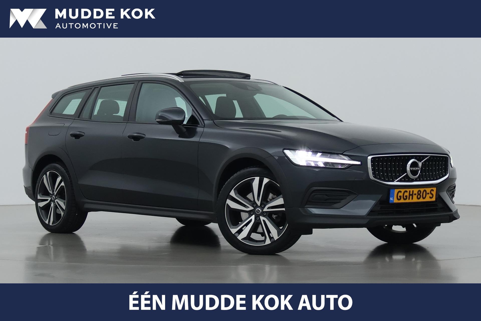 Volvo V60 Cross Country 2.0 D4 AWD Pro | Trekhaak | Panorama, Auto's, Automaat, Gebruikt, Euro 6, Leder