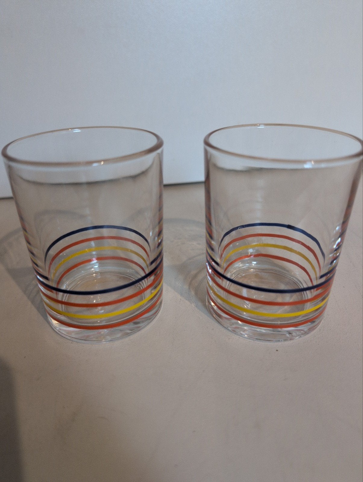 Set van 2 vintage glazen met streepjespatroon, Ophalen of Verzenden