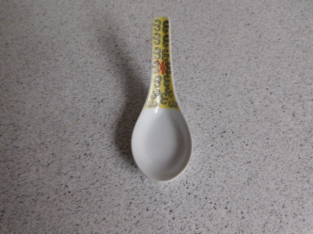 Rijstlepel 14 cm. Wit Geel Mun Shou Made in China, Ophalen of Verzenden