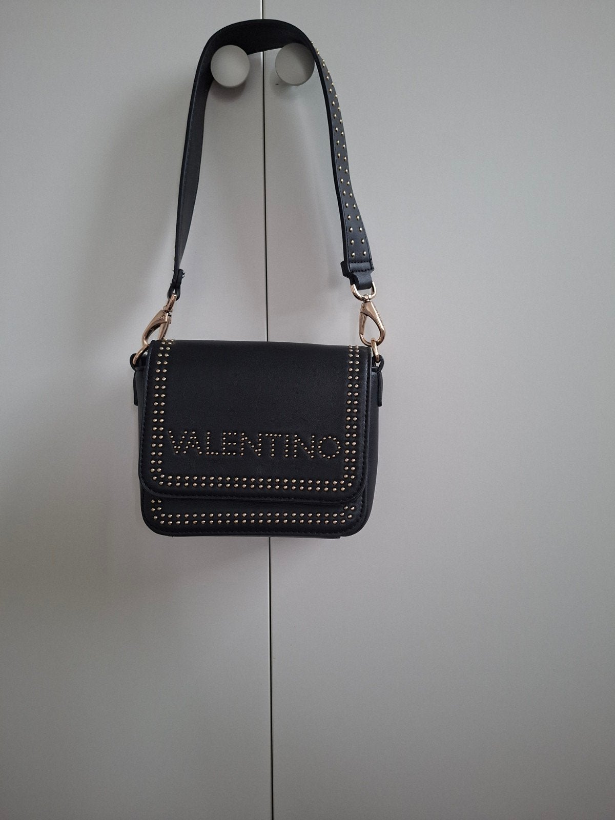 Valentino schoudertasje zwart met studs, Ophalen, Zo goed als nieuw, Zwart, Schoudertasje