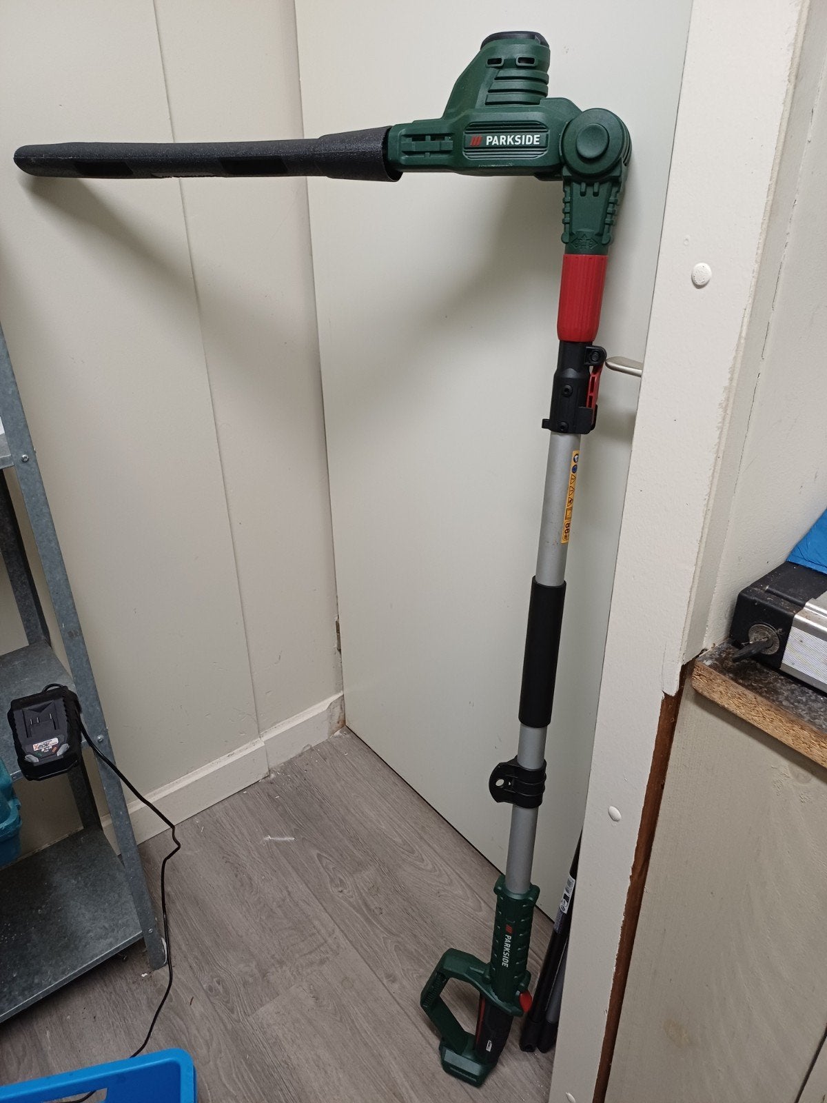 Parkside Accu Telescopische Heggenschaar PTHSA 20-Li C4, Ophalen, Zo goed als nieuw, Accu, Parkside
