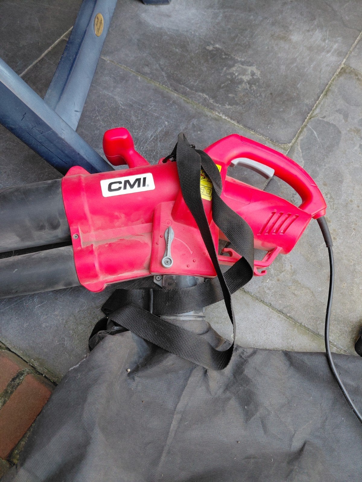 CMI Bladblazer/Bladzuiger met versnipperfunctie, Tuin en Terras, Ophalen, Gebruikt, Met opvangzak, CMI