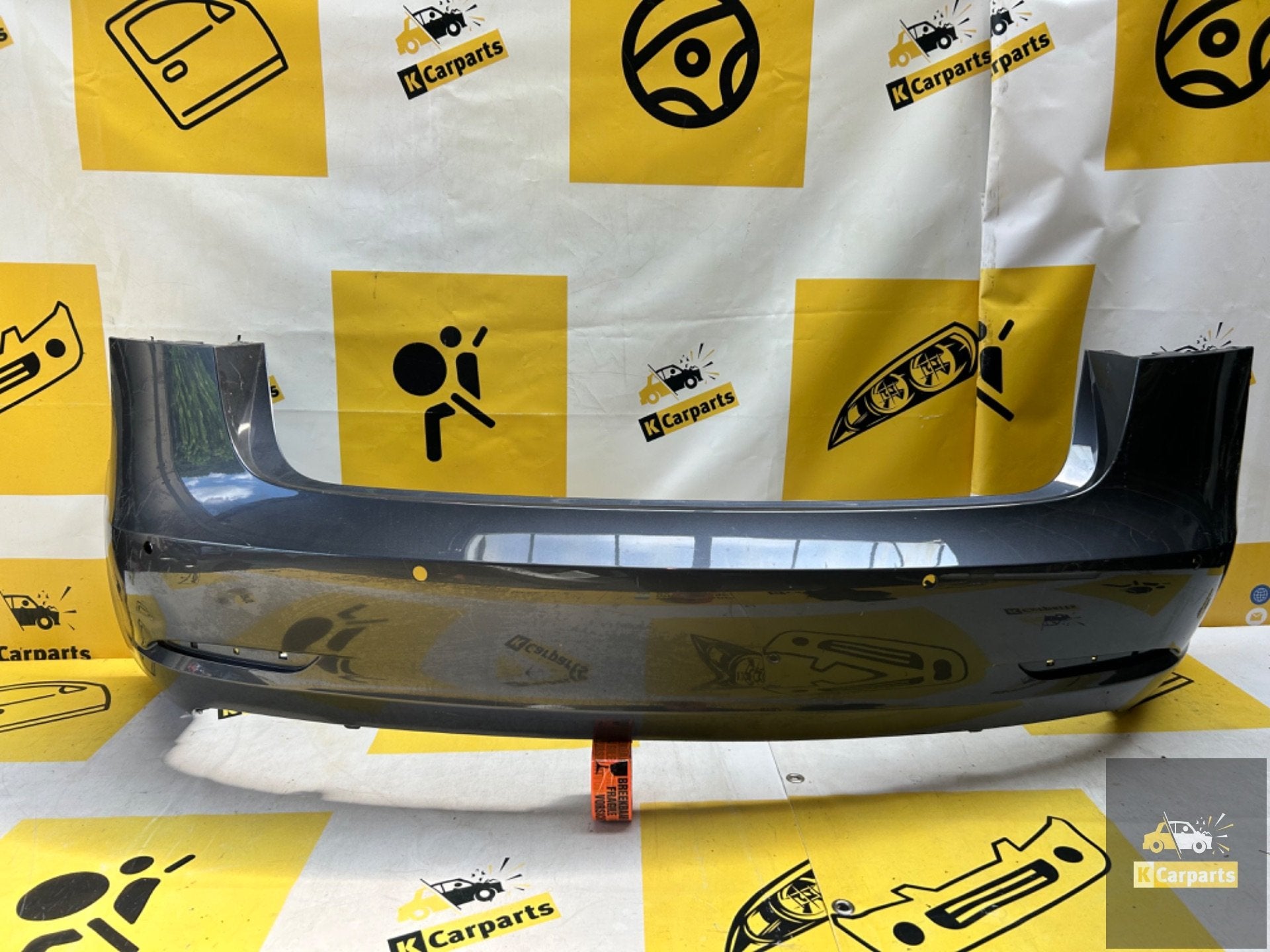 Achterbumper Tesla model 3 PDC 1083983-00 Origineel Bumper, Info@fabrikant.eu, Fabrikantstraat 1
1000 AA  Amsterdam, NL, Ophalen of Verzenden