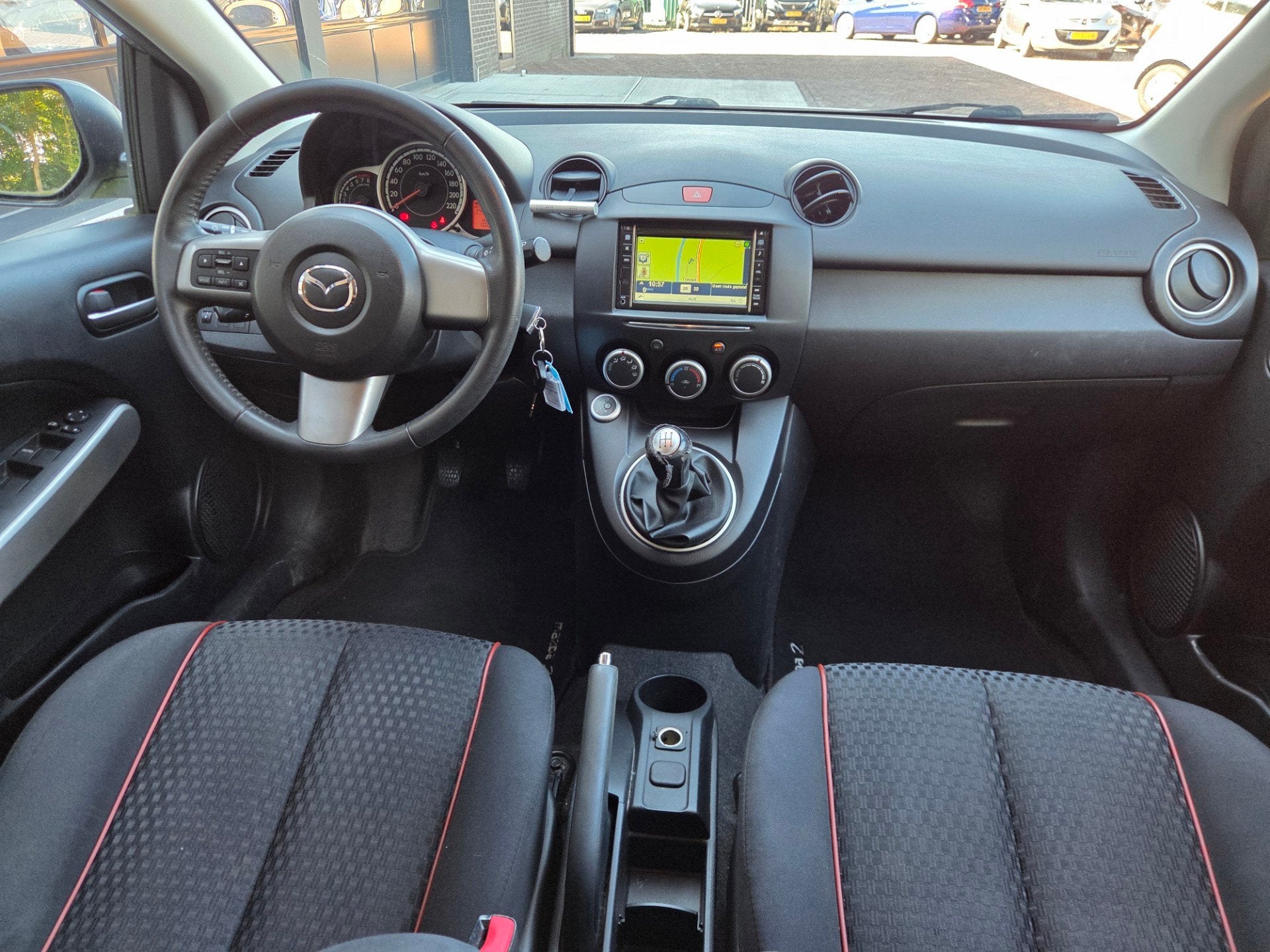 Mazda 2 1.3 Navigator GT | LPG G3 | Kijk foto's, lees tekst, Auto's, Voorwielaandrijving, Euro 5, 4 cilinders, 4 stoelen