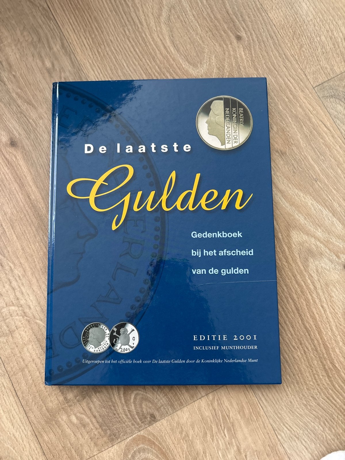 De Laatste Gulden Gedenkboek 2001 met munthouder, Ophalen, 20e eeuw of later, Zo goed als nieuw