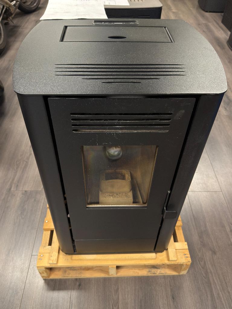 Artel JuliaNext 8kw pelletkachel - 2dehands, Ophalen, Nieuw, Pelletkachel, Vrijstaand