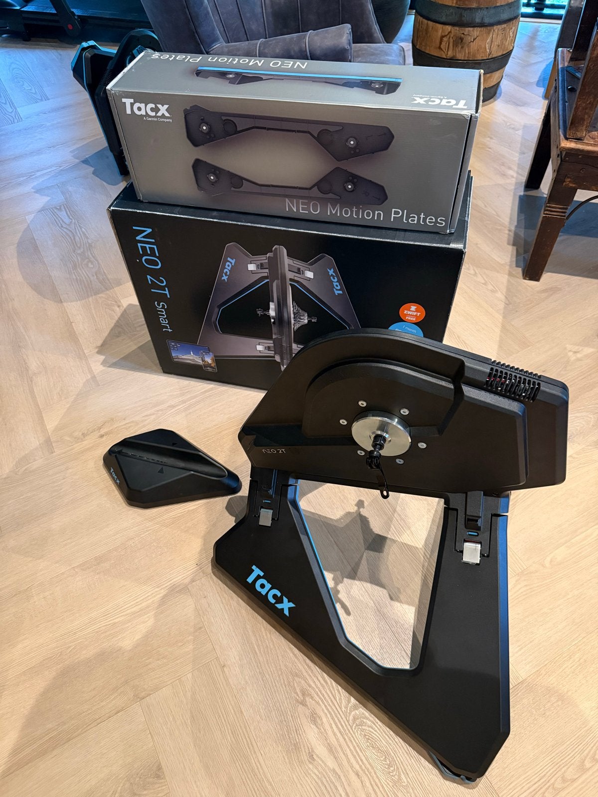 Tacx NEO 2T Smart Trainer met Motion Plates, Overige typen, Kunststof, Ophalen of Verzenden, Zo goed als nieuw