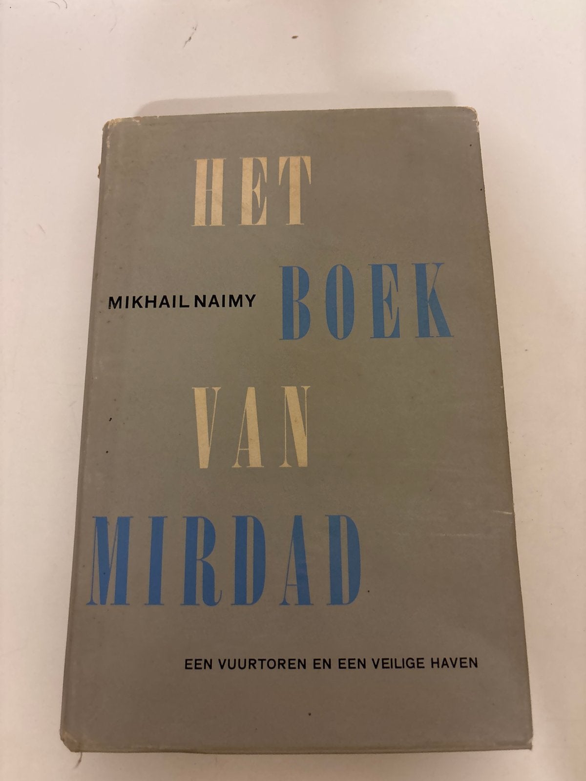 Het Boek van Mirdad - Mikhail Naimy (1960), Ophalen of Verzenden, Gelezen, Spiritualiteit algemeen, Achtergrond en Informatie