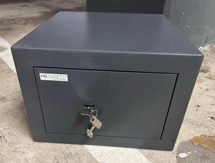 Kluis / pistookluis / brandkast met EN 14450 certificaat RDW, Huis en Inrichting, Brandblussers en Brandkasten, Ophalen, Brandkast