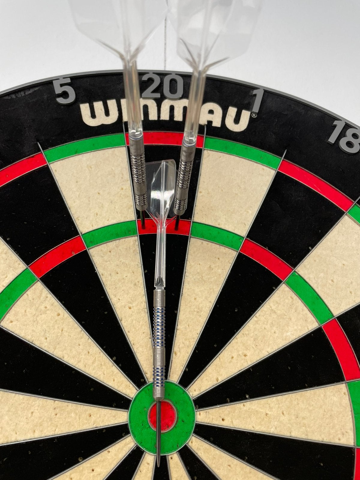 De bulls bleu pegasus 23 gram b 95% tungsten, Sport en Fitness, Darts, Ophalen, Zo goed als nieuw, Pijlen
