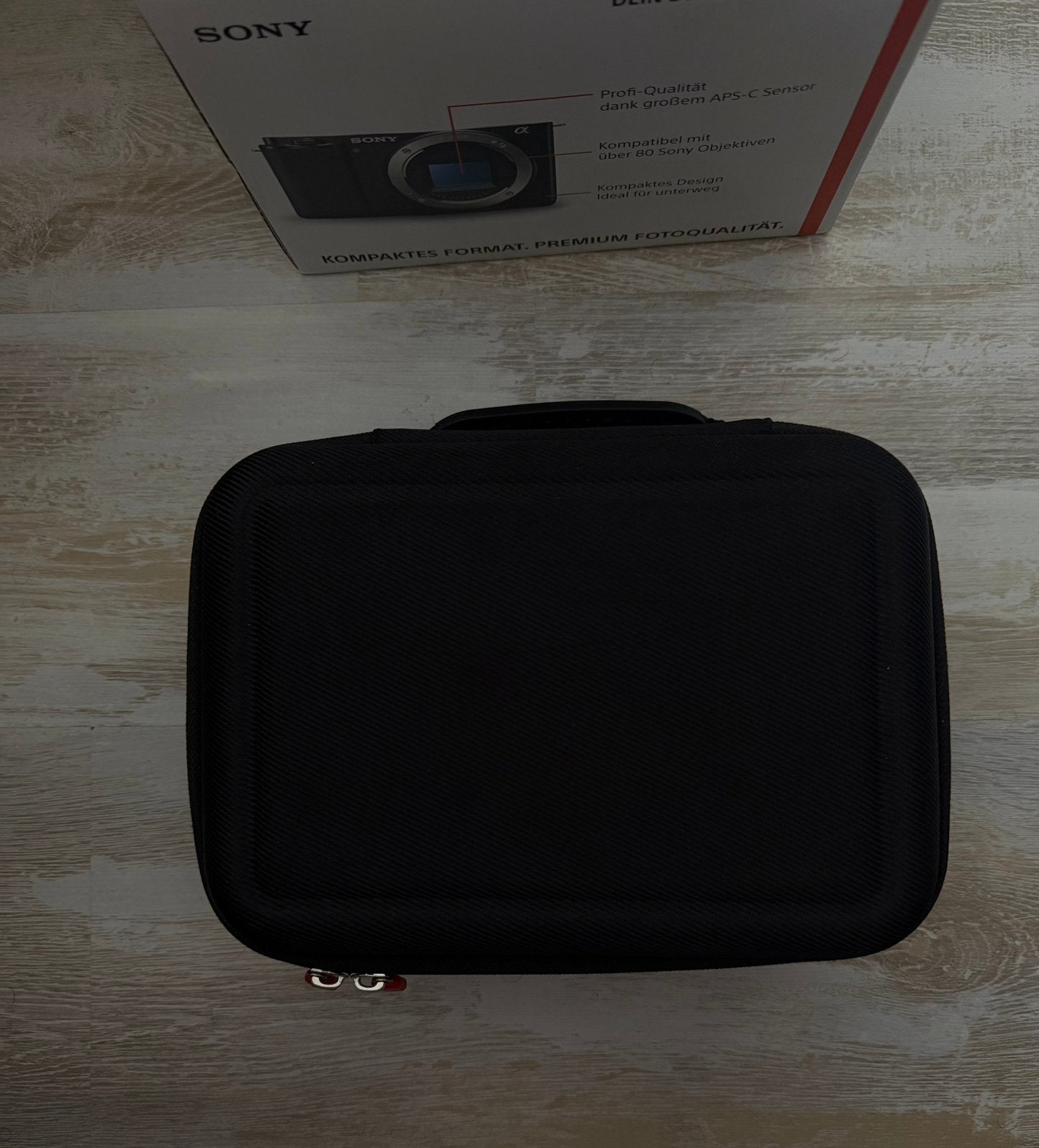 Foto 9 van Sony ZV-E10 (Nieuwstaat), SmallRig Cage, 256GB SD & accu’s