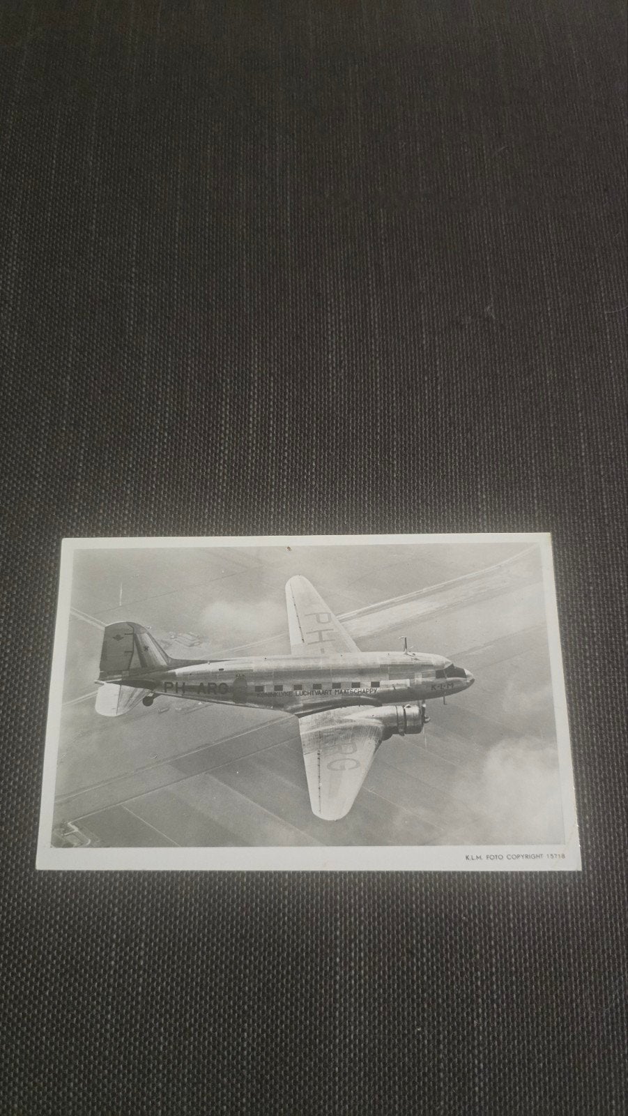 Oude ansichtkaart KLM Douglas DC-3 vliegtuig, Ophalen of Verzenden