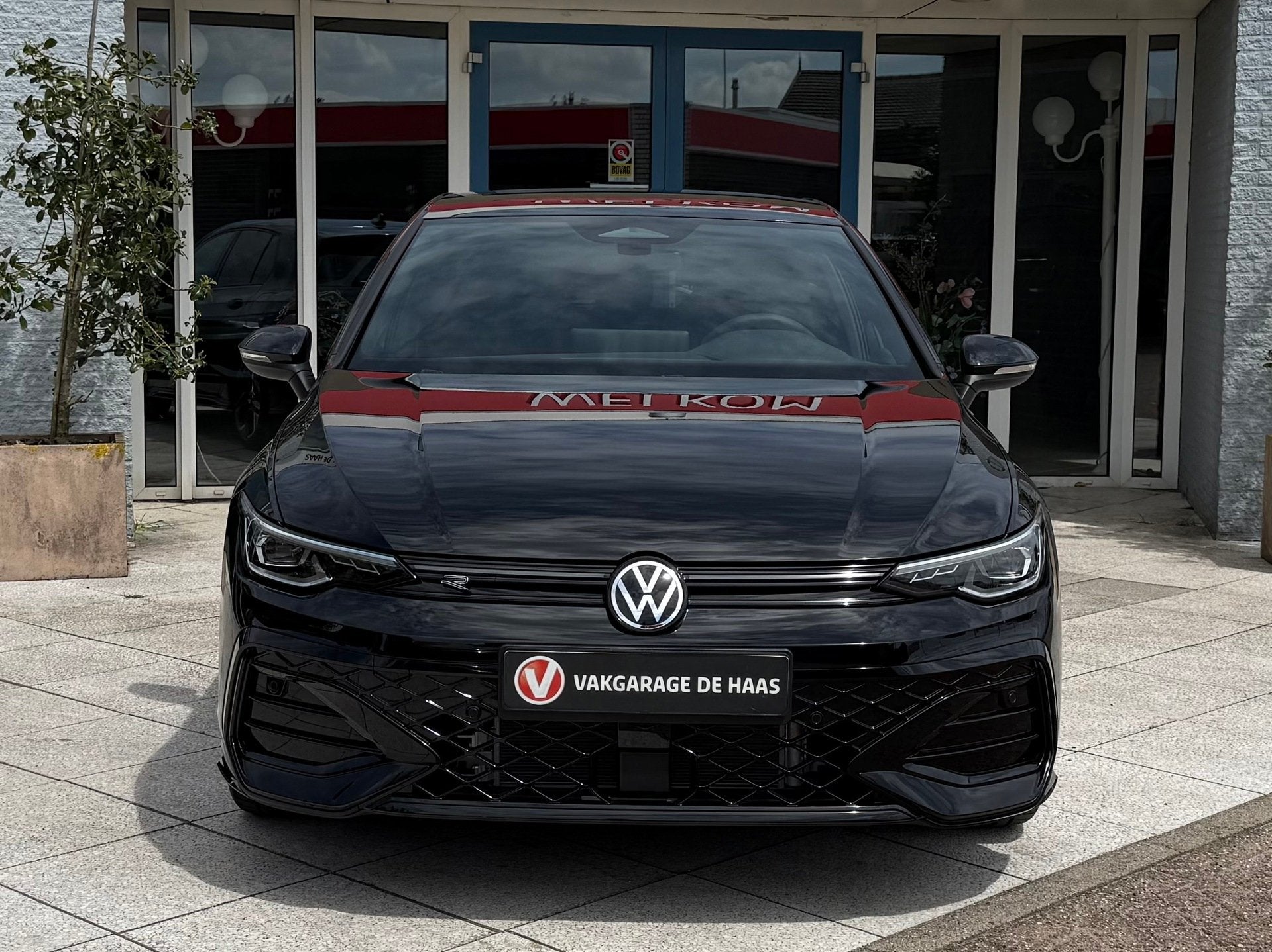Volkswagen GOLF 1.5 eTSI R-Line Edition NIEUW!, 1498 cc, 4 cilinders, 150 pk, Alcantara