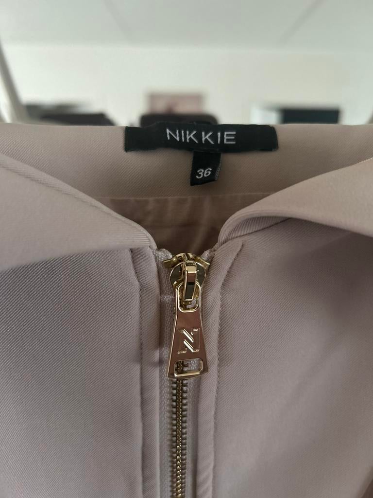 Nikkie jurkje maat 36, Zwart, Ophalen of Verzenden, Zo goed als nieuw, Maat 36 (S)