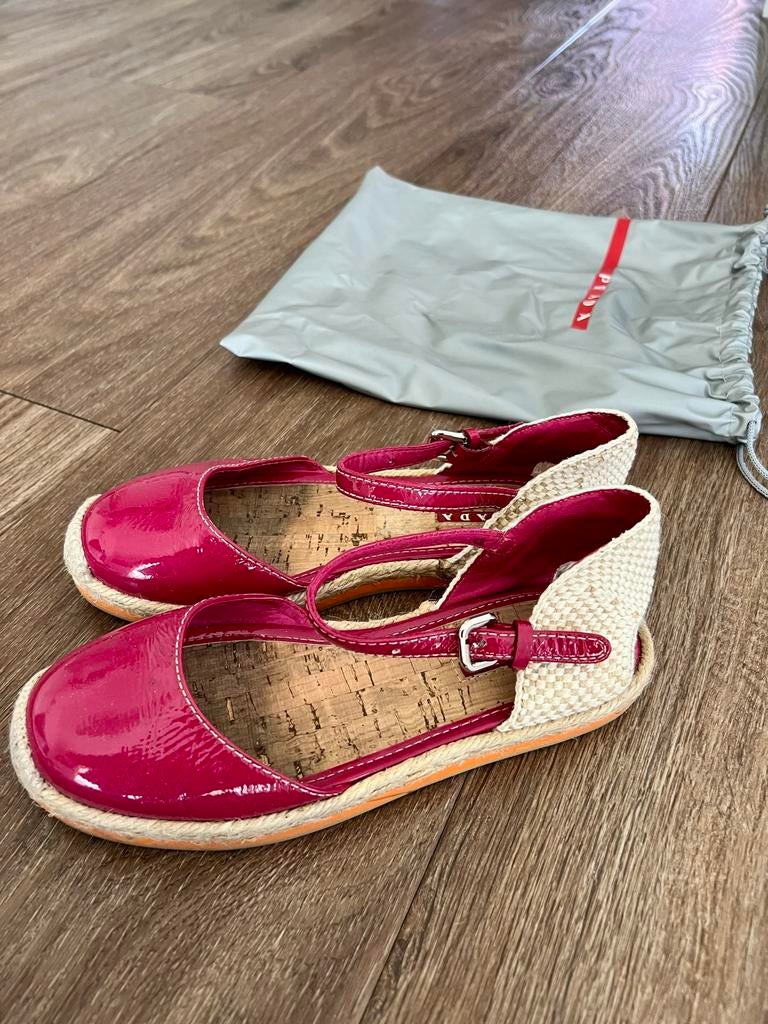 Originele lakleren roze Prada sandalen mt 33, Kinderen en Baby's, Meisje, Overige typen, Ophalen of Verzenden, Zo goed als nieuw
