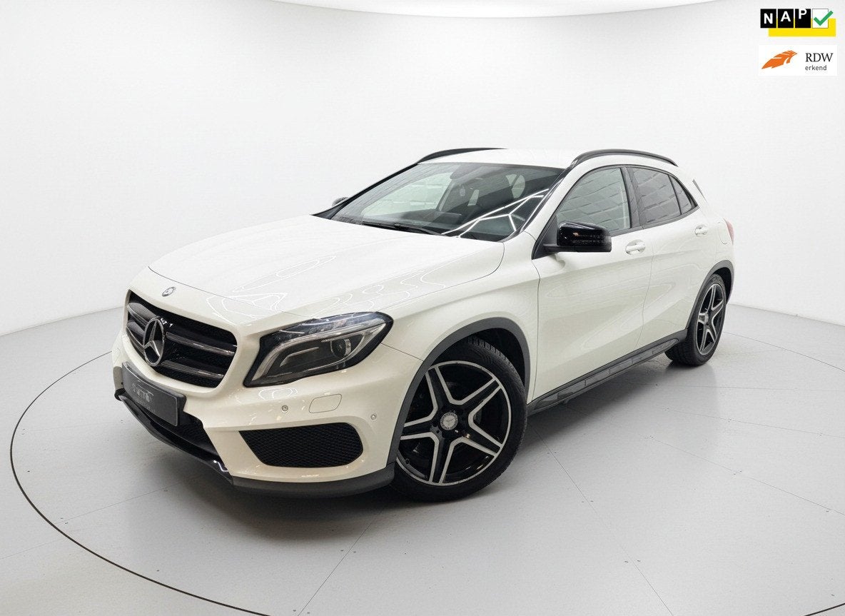 Mercedes-Benz GLA-klasse 200 AMG NIGHT PDC LEER NAVI NAP