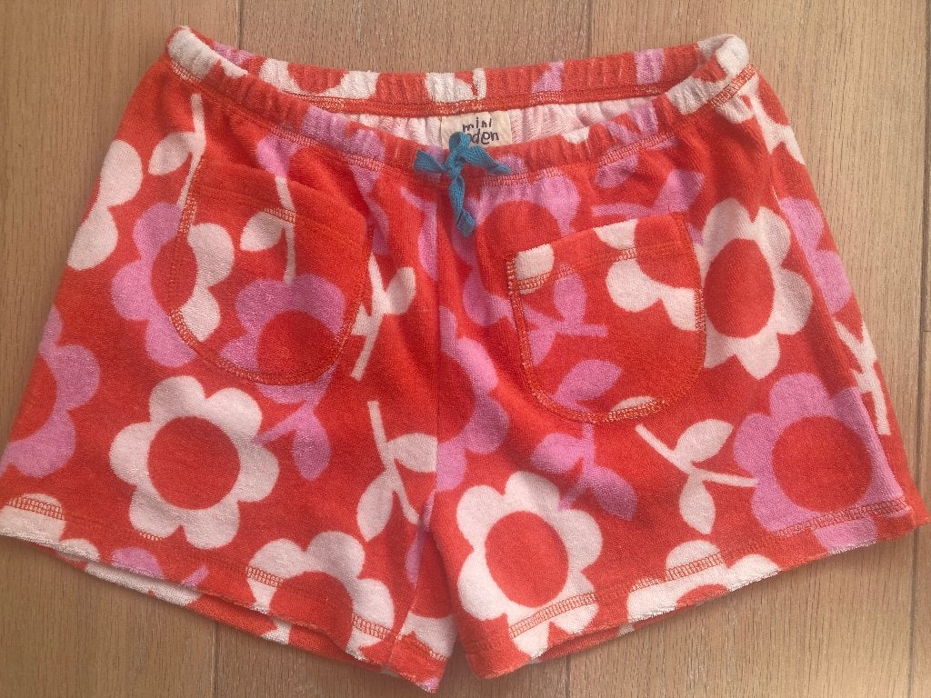 Korte broek met bloemen, badstof  Mini Boden mt.152 nieuw, Broek, Meisje, Nieuw, Ophalen of Verzenden