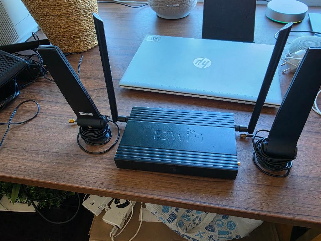 EZ Hotspot Extender v5 (camping/vakantiepark), Computers en Software, WiFi-versterkers, Ophalen of Verzenden, Zo goed als nieuw