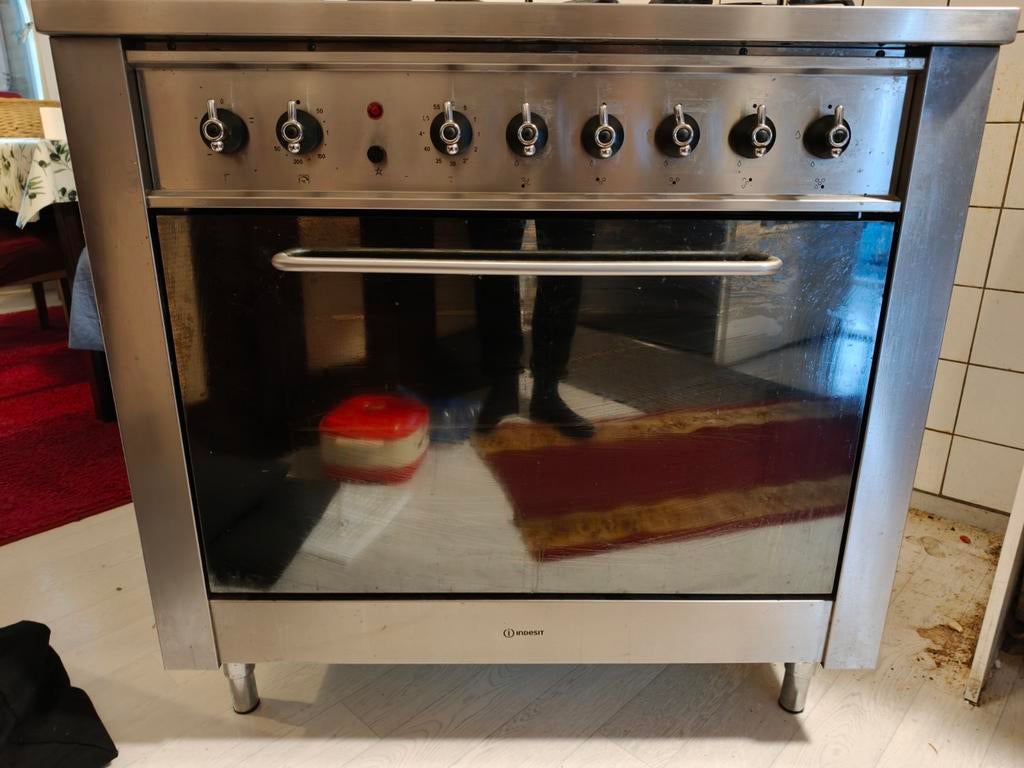 Indesit 5-pits gasfornuis RVS te koop, Ophalen, Gebruikt, 60 cm of meer, Gas