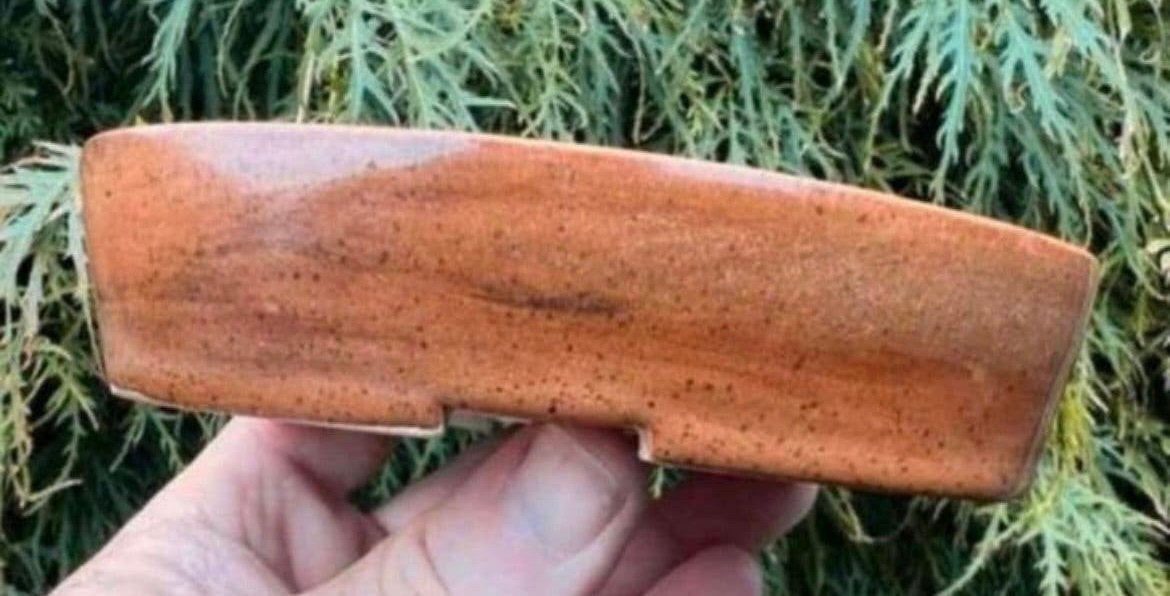 Bonsai schaal handgemaakt bruin geglazuurd gemerkt 13,6x9,3, Ophalen of Verzenden, Zo goed als nieuw, Overige vormen, Aardewerk