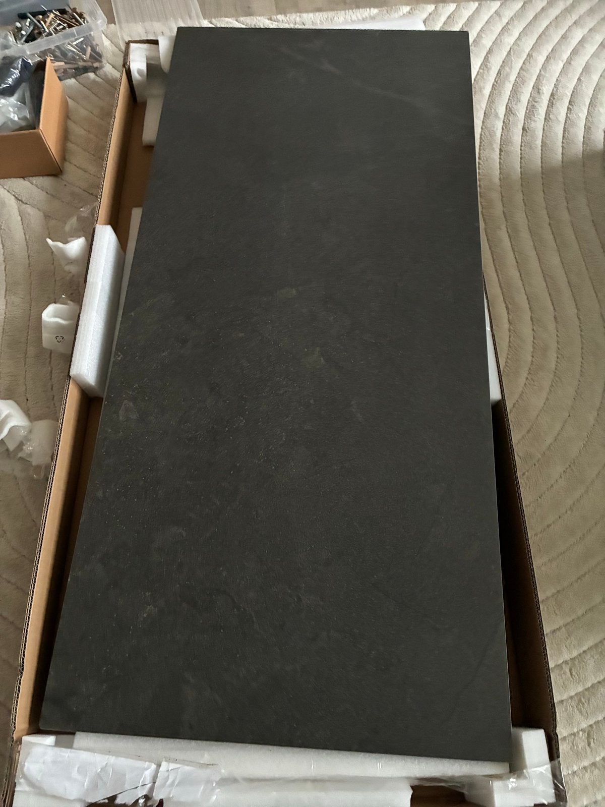 Nieuwe Jutlandia Vonge tafel in doos, 100 tot 150 cm, Nieuw, Metaal, Vier personen