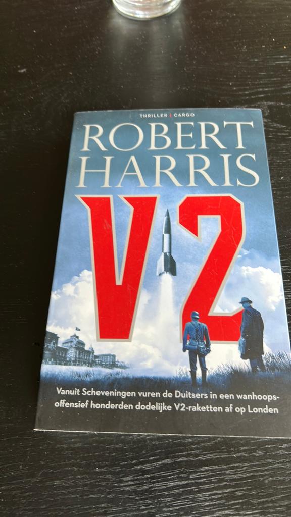 Robert Harris - V2, Boeken, Ophalen of Verzenden, Zo goed als nieuw, Robert Harris