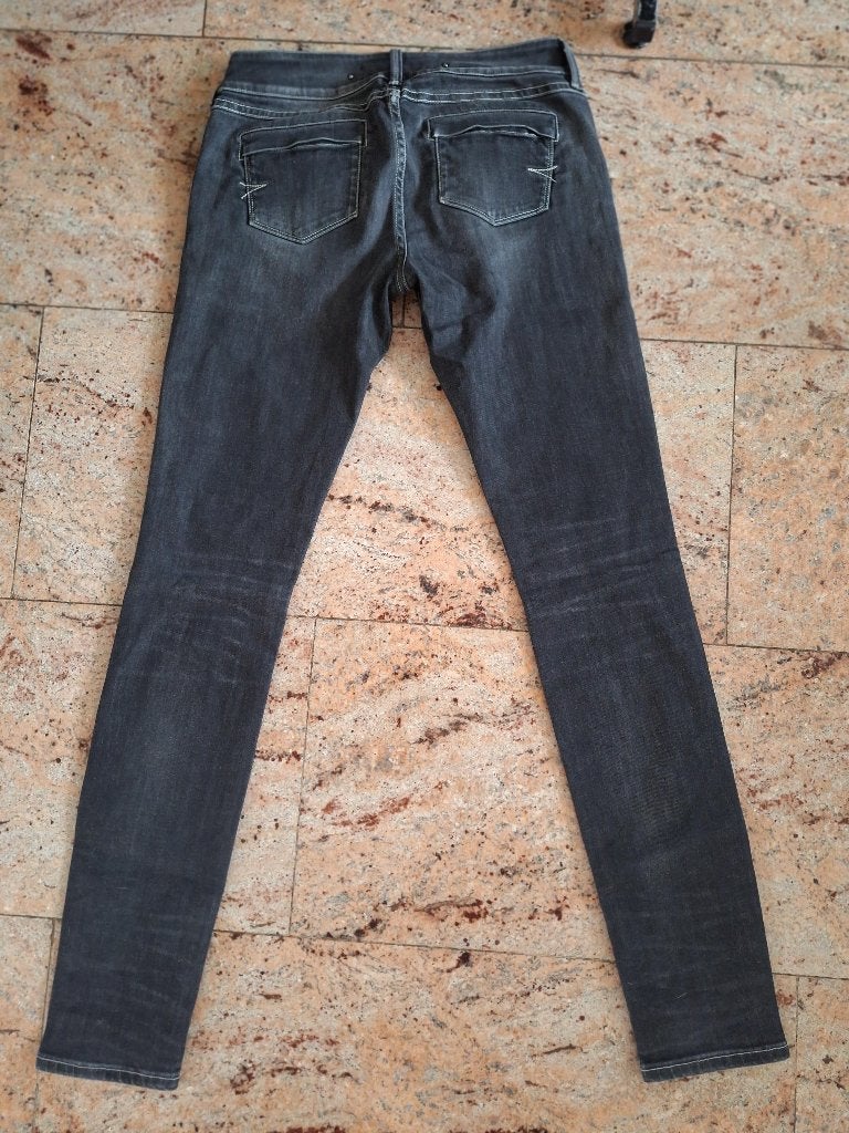 Barbara Bui topstaat grijze jeans 29 S 36, Kleding | Dames, Spijkerbroeken en Jeans, Barbara Bui, Verzenden, Zo goed als nieuw