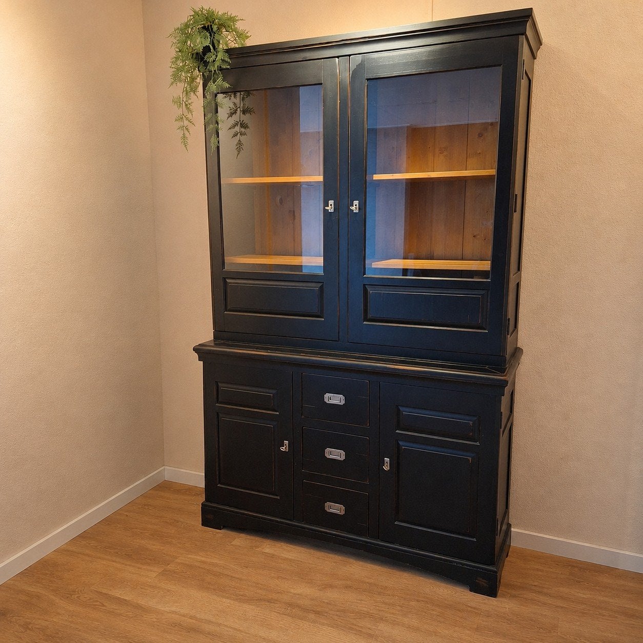 Matzwarte buffetkast met vintage look - B135xH210xD55, Huis en Inrichting, Ophalen, Gebruikt, 100 tot 150 cm, 200 cm of meer