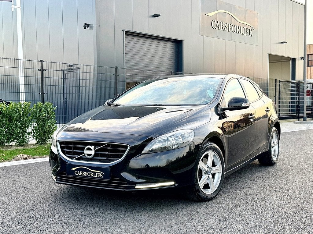 Volvo V40 1.6 D2 115PK Cruise Controle | Navigatie LED., Voorwielaandrijving, Euro 5, Gebruikt, Zwart