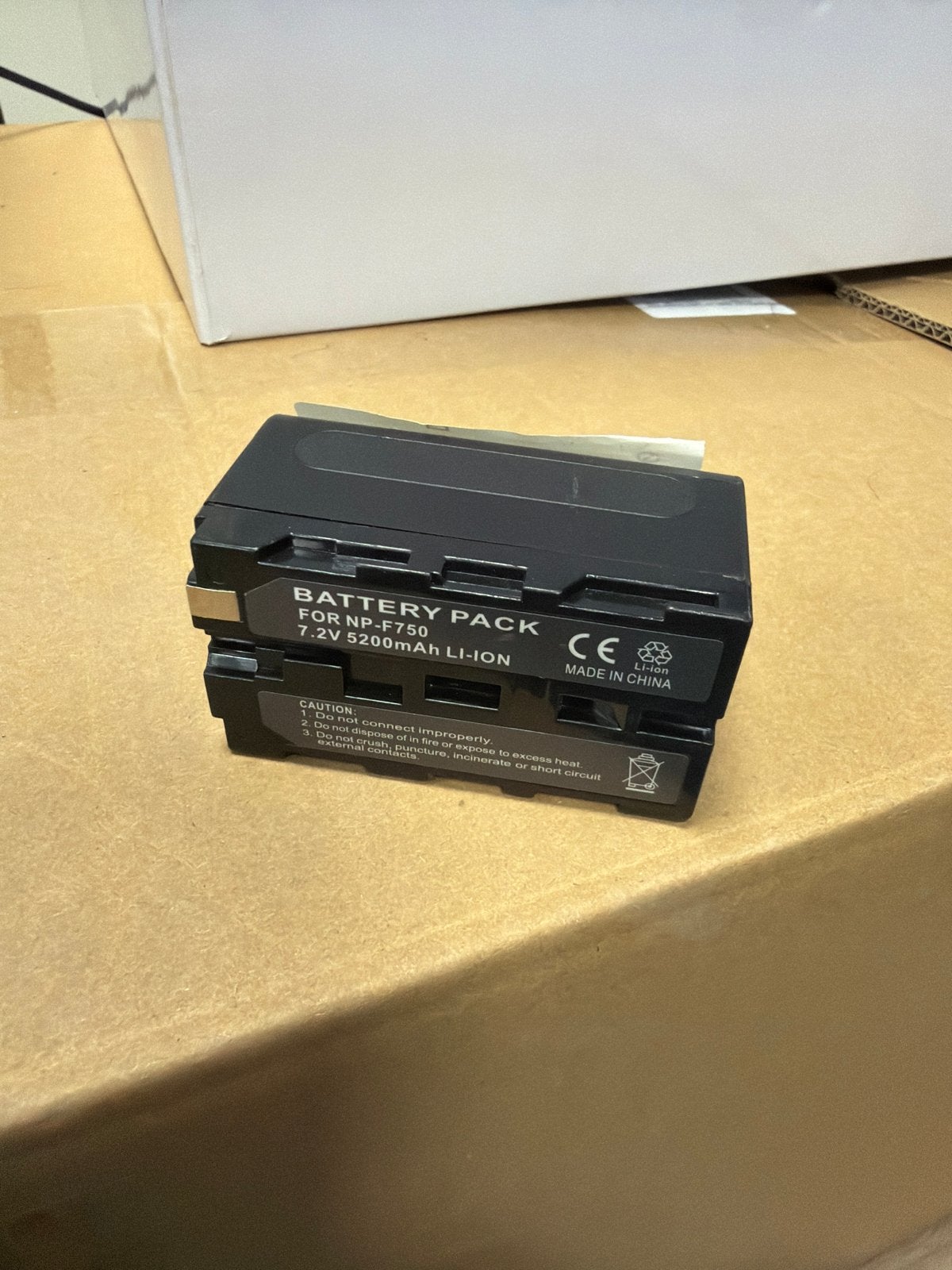 ATOMOS ATOMBAT003 5200mAh Batterij voor NP-F750, Ophalen of Verzenden, Gebruikt, Oplaadbaar