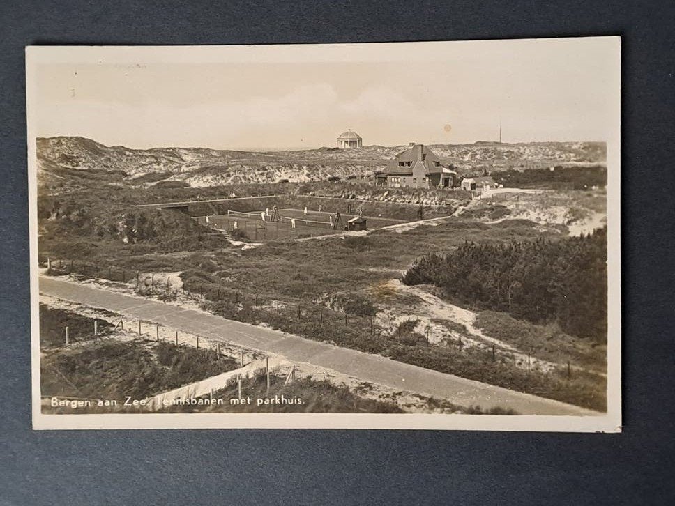 Bergen aan Zee Noord Holland Tennisbanen met Parkhuis 1937, Verzenden, 1920 tot 1940, Gelopen