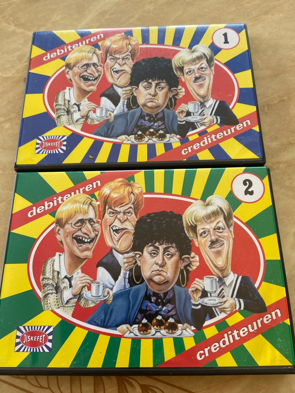 Debiteuren Crediteuren Seizoen '95 & '96 (2 DVD's), Bonusmateriaal, Alle leeftijden, Zo goed als nieuw, Komedie