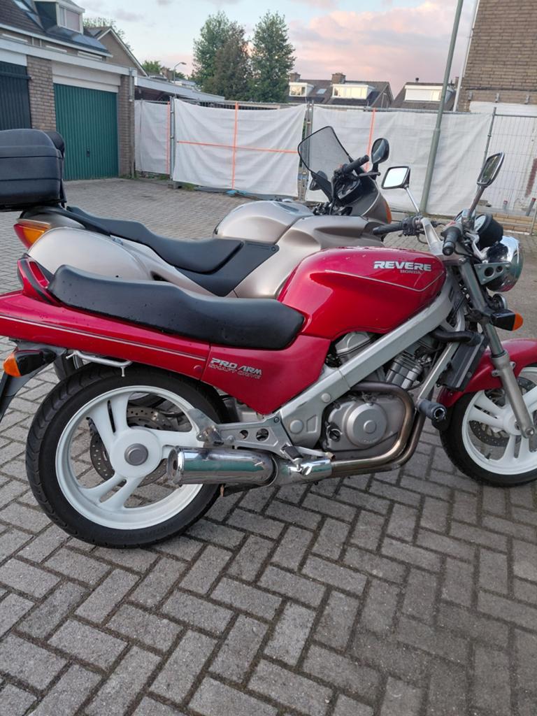 Honda ntv revere, Ophalen