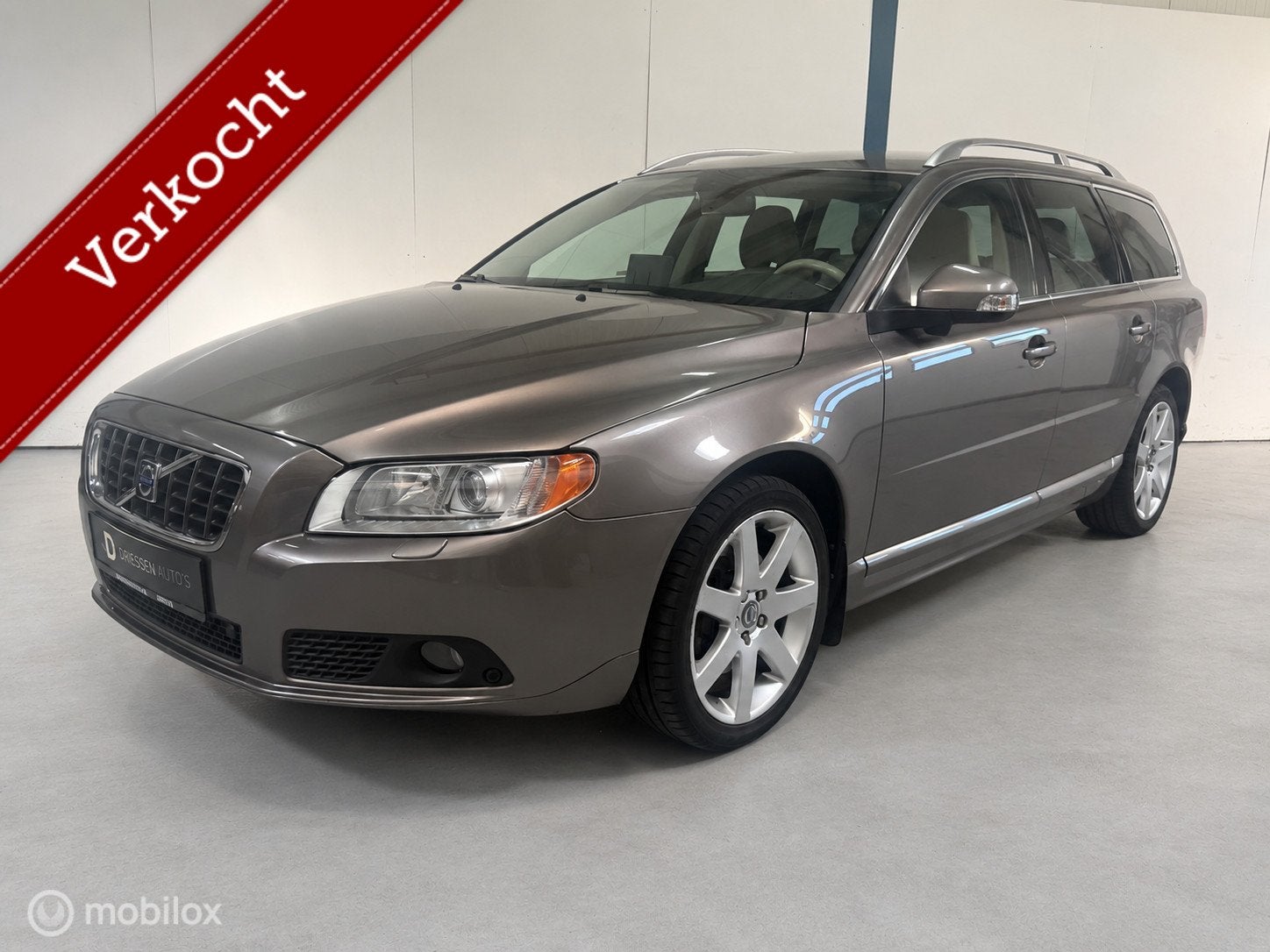 Volvo V70 2.5T Summum AUTOMAAT / LEER / XENON, 1583 kg, 5 cilinders, Voorwielaandrijving, Automaat