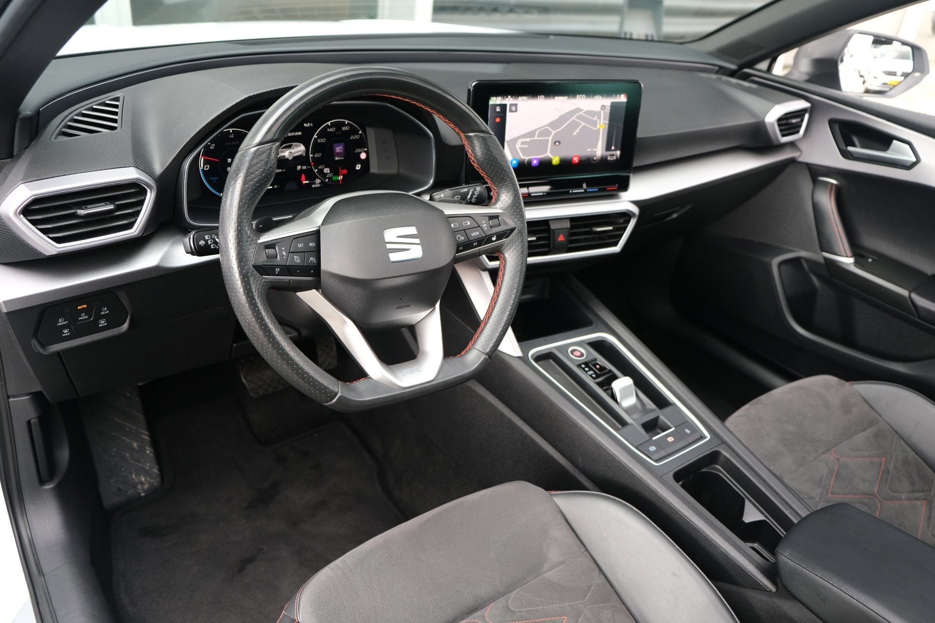 SEAT León
