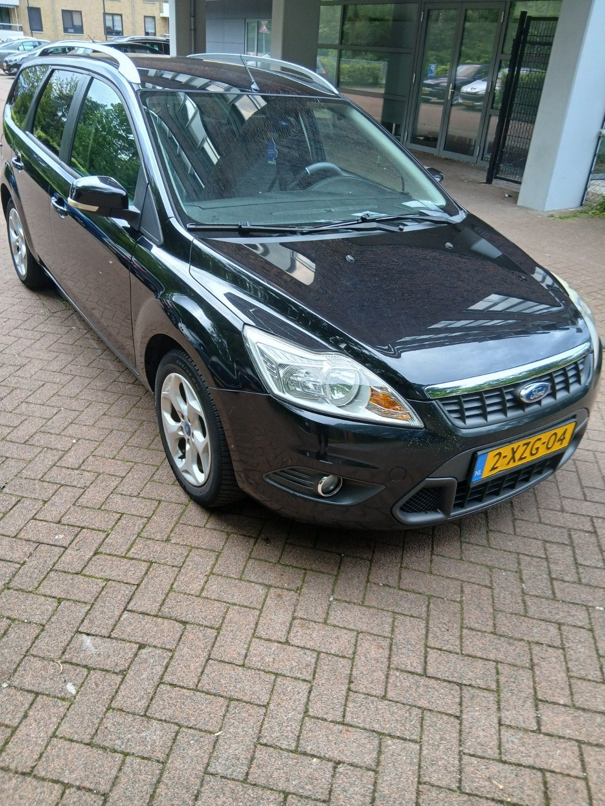 Ford Focus Wagon 1.6 16V 100PK 2010 Zwart, 1596 cc, 15 km/l, 4 cilinders, 635 kg