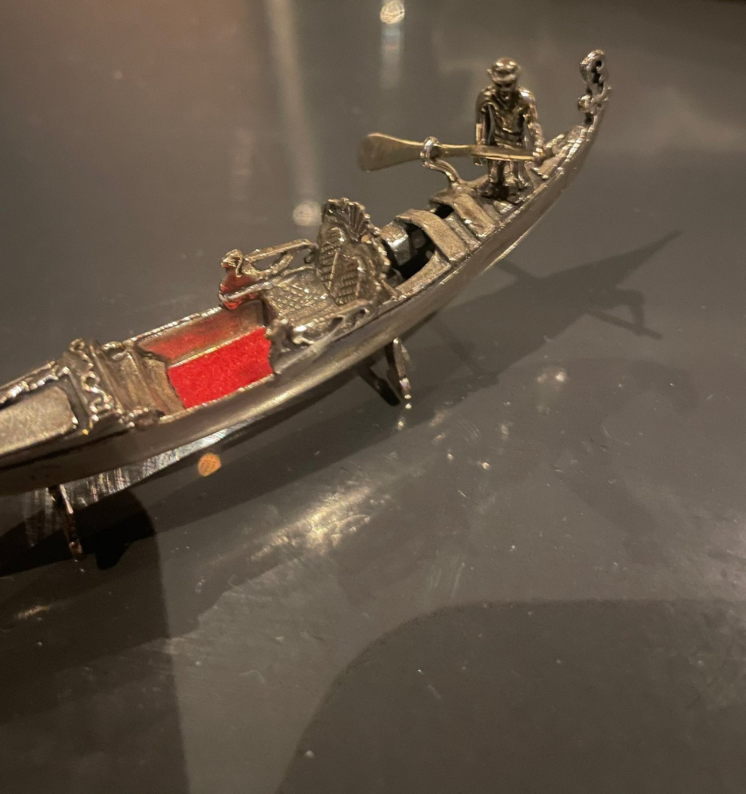 Massief zilveren miniatuur gondel gemerkt!, Ophalen of Verzenden, Zilver