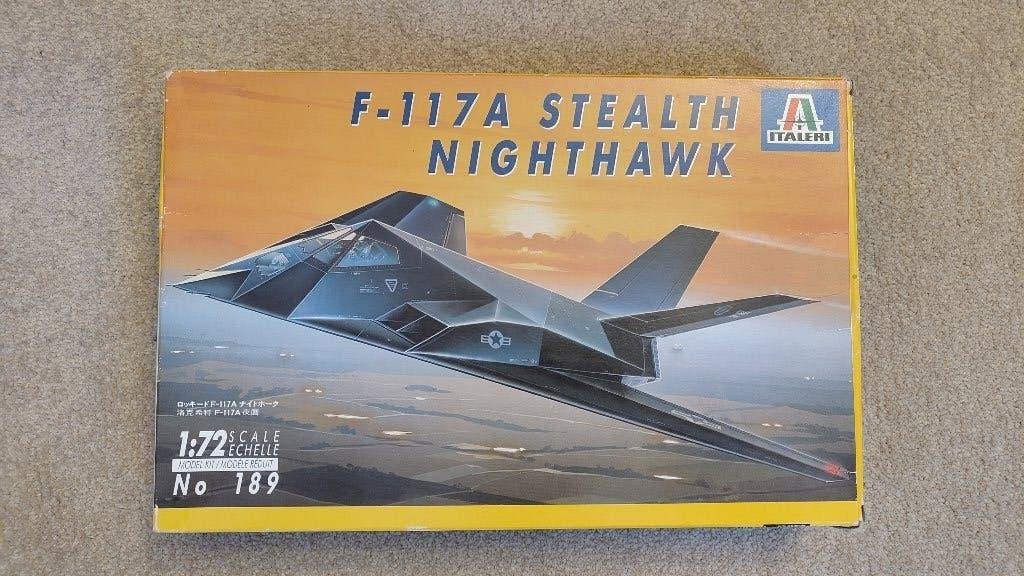 Vintage bouwpakket Italeri F-117A Stealth Nighthawk 1:72, Hobby en Vrije tijd, 1:72 tot 1:144, Italeri, Ophalen of Verzenden, Zo goed als nieuw