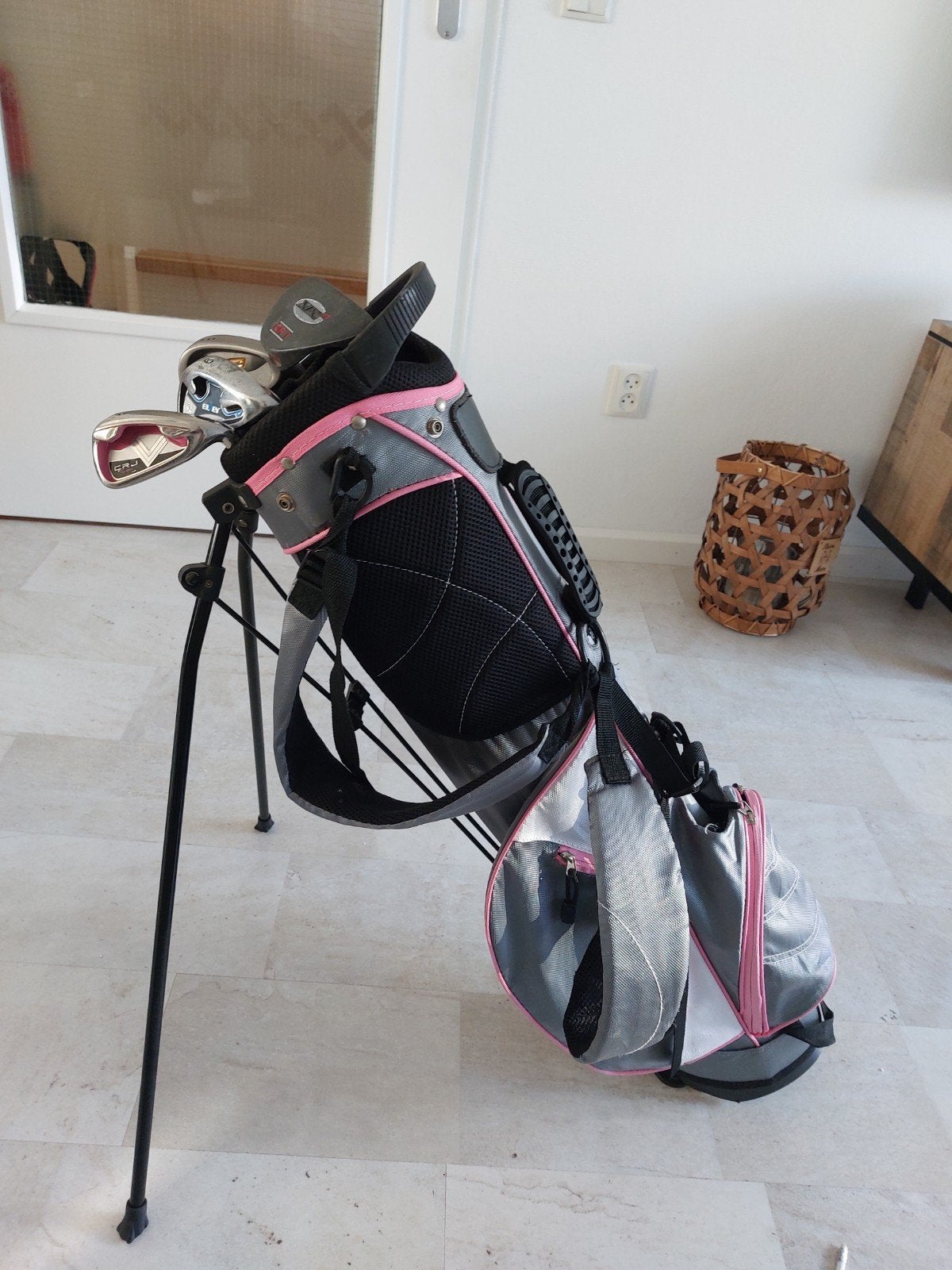 Foto 7 van Jeugd golfset rechtshandig met tas