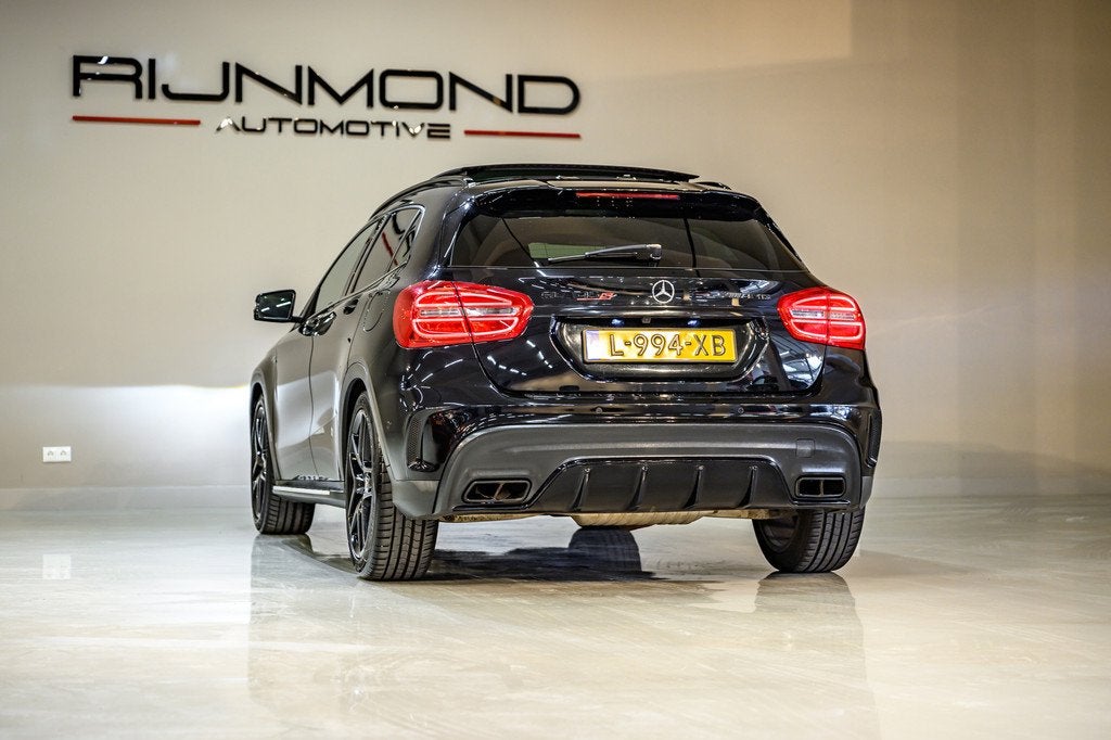 Mercedes-Benz GLA-klasse AMG 45 4MATIC|Pano|Camera|Carplay|A, Auto's, Mercedes-Benz, Stof, Gebruikt, Zwart, SUV of Terreinwagen