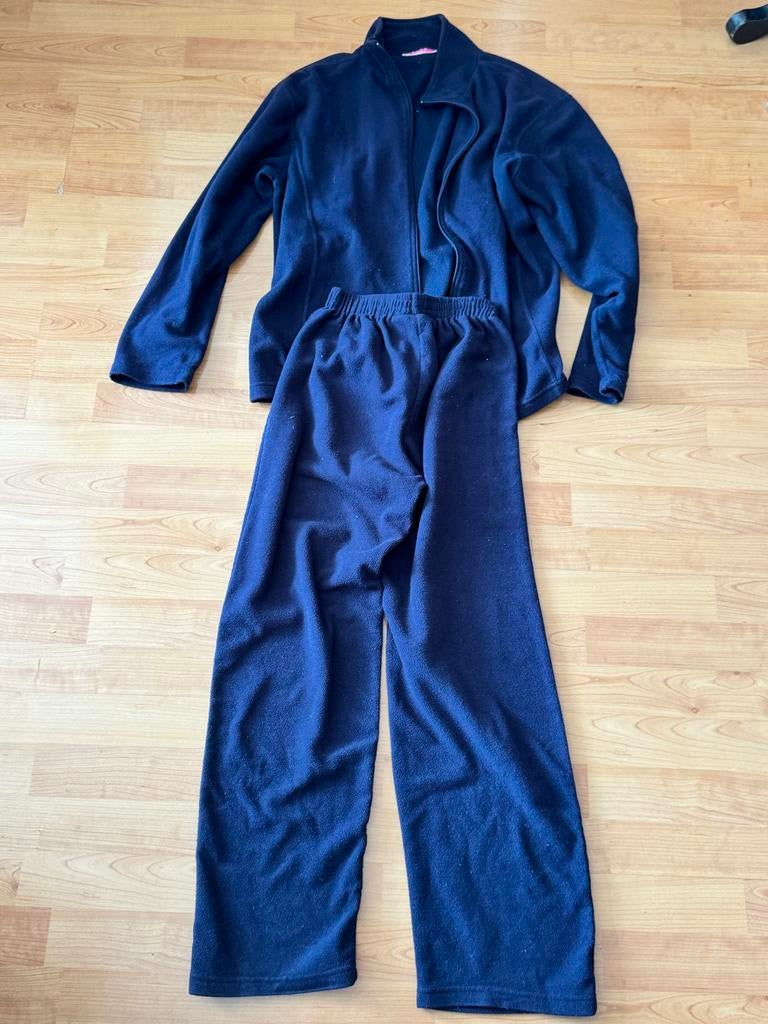 Donkerblauw fleece trainingspak - Maat M, Kleding | Dames, Jumpsuits, Ophalen of Verzenden, Zo goed als nieuw